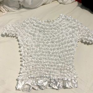 White vintage 90s/early 2000s Y2K popcorn shirt